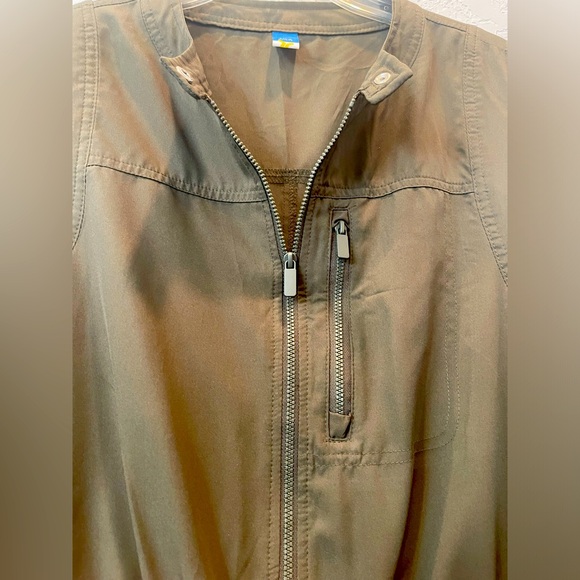 Old Navy Sleeveless Olive Green Romper Preloved Size: XL Petite - Picture 4 of 16